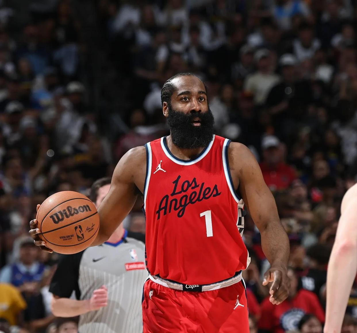 爱游戏全站包含意大利杯赛程吃紧，夏洛特黄蜂清晨更衣室发声，球迷炸锅，心理建设被强调的词条